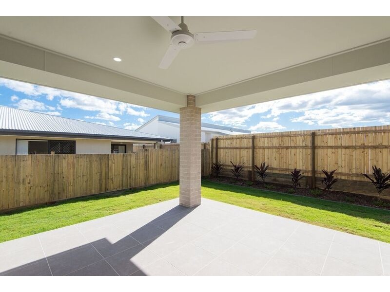 8 Narella Street, Collingwood Park QLD 4301