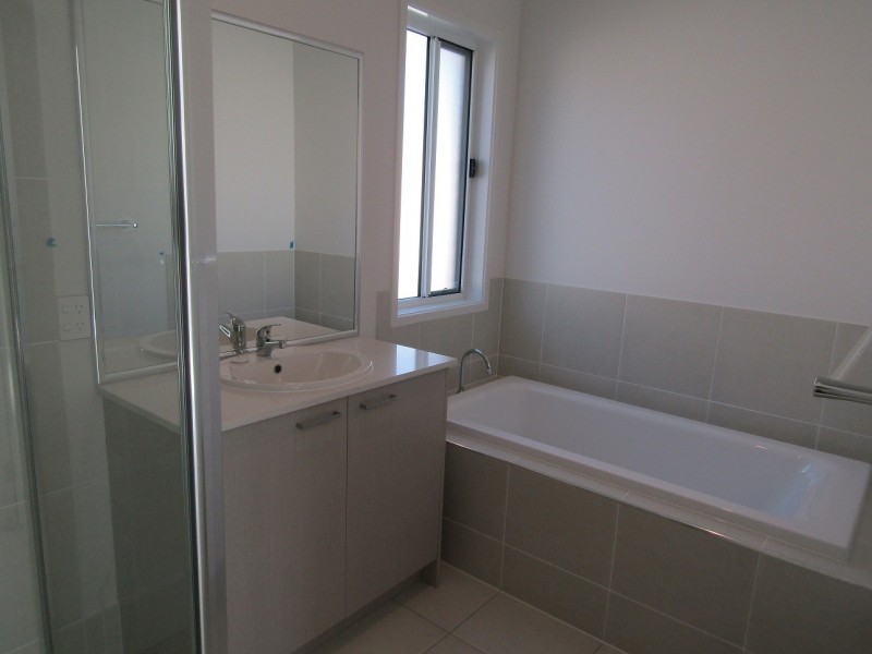 60 Colville Street, Greenbank QLD 4124