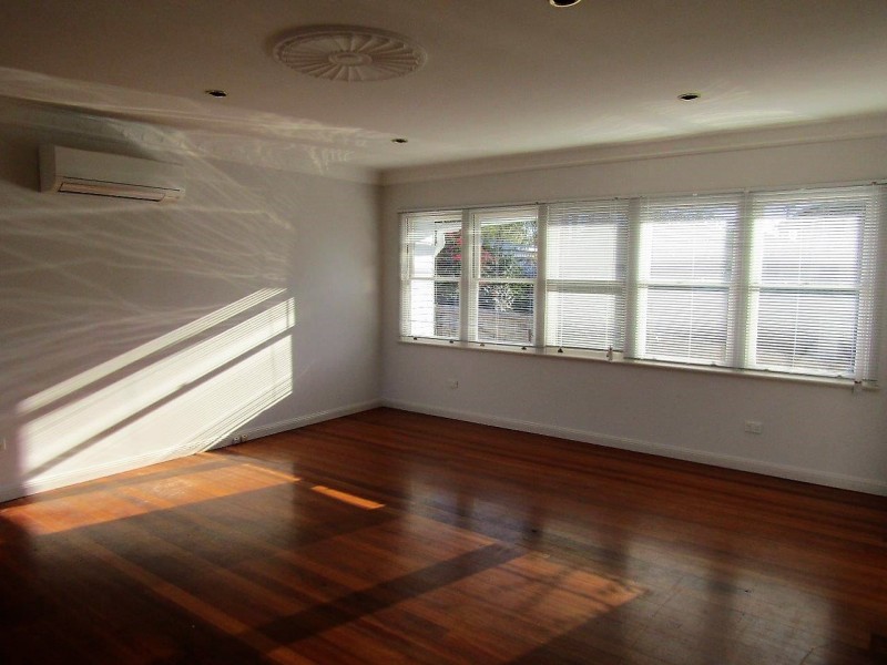 20 Arrowsmith Street, Camp Hill QLD 4152