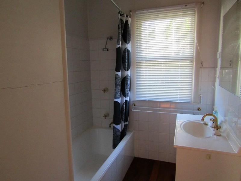 20 Arrowsmith Street, Camp Hill QLD 4152