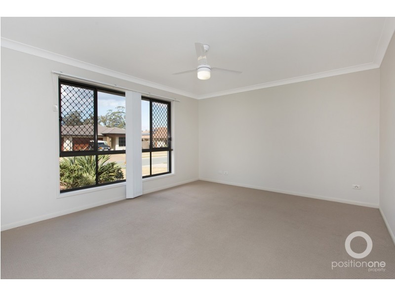 8 Dunne Street, Augustine Heights QLD 4300