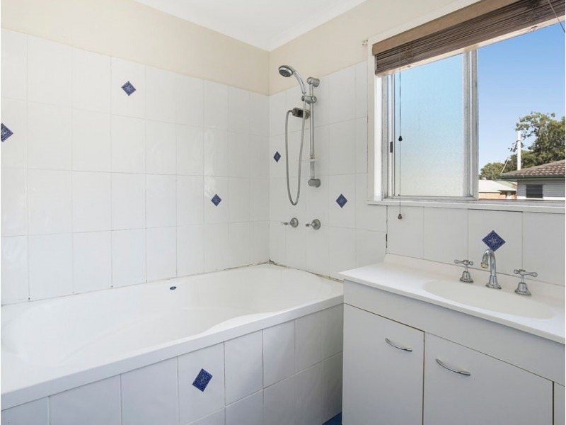 23 Hugh Street, Thorneside QLD 4158