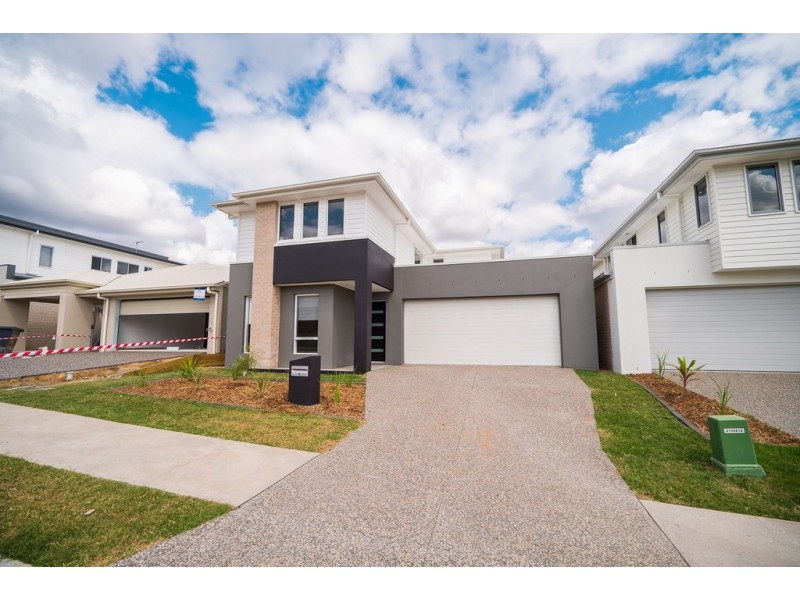 6 Cairo Way, Spring Mountain QLD 4124