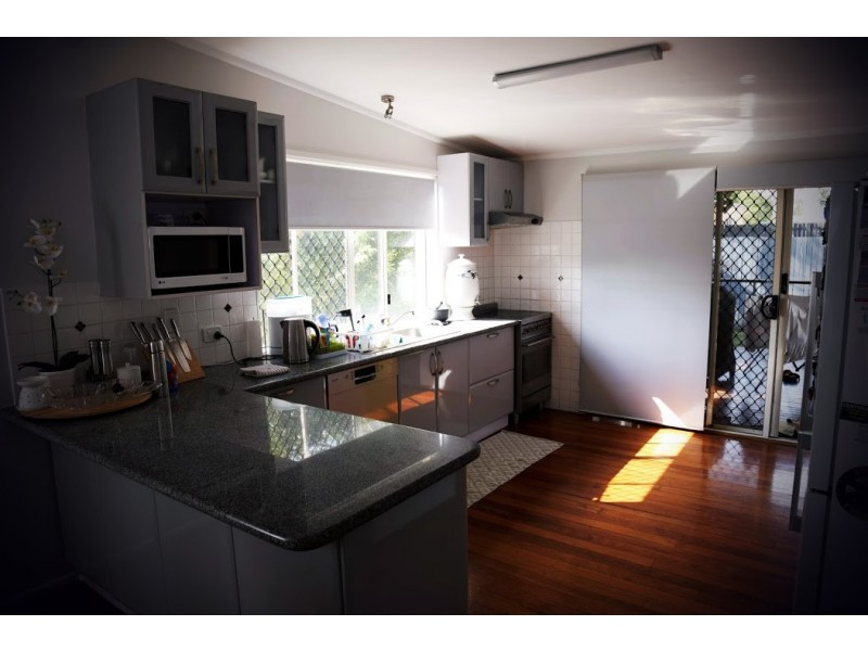 31 Norm Street, Kenmore QLD 4069