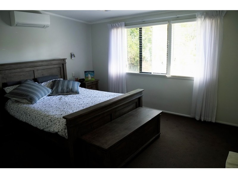 31 Norm Street, Kenmore QLD 4069