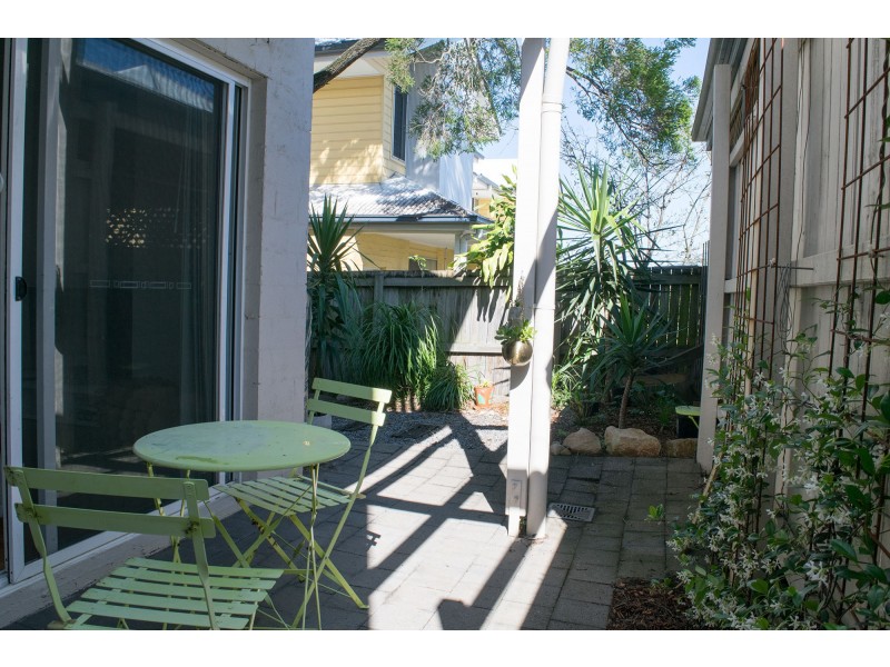 2/20 Venner Road, Annerley QLD 4103