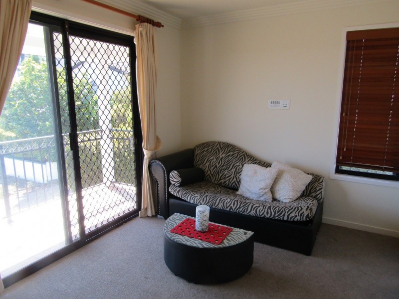 15 Tamarind Place, Stretton QLD 4116