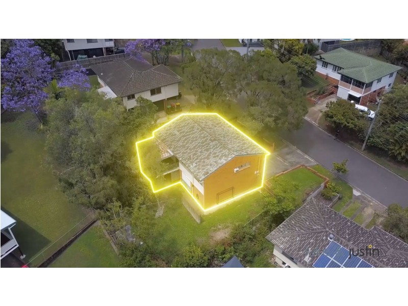 31 Pareena Crescent, Mansfield QLD 4122