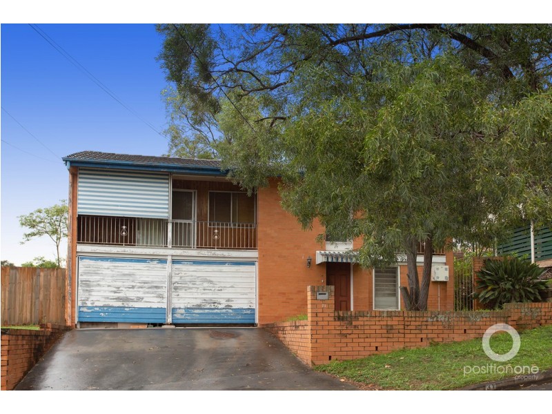 31 Pareena Crescent, Mansfield QLD 4122