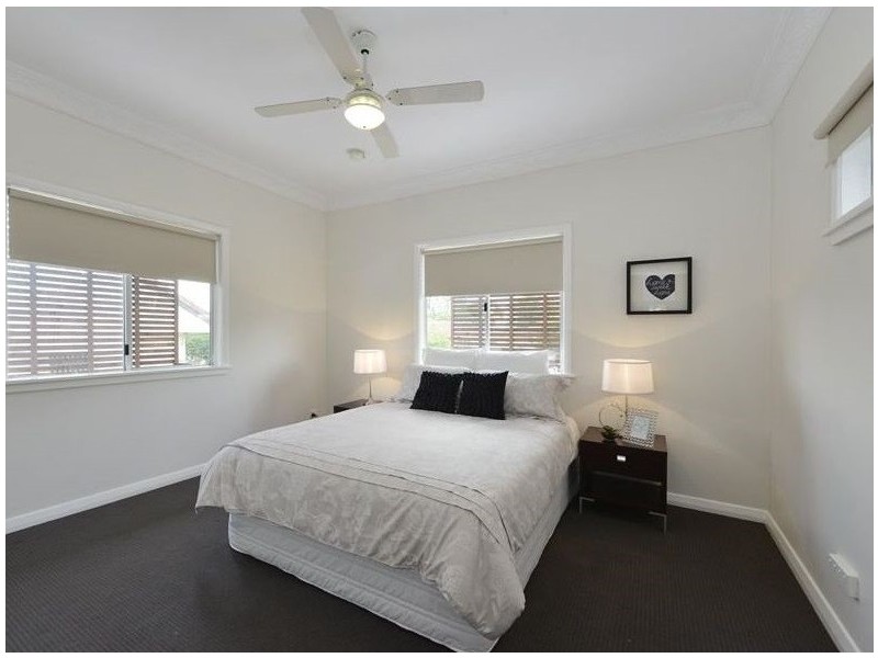 37 Arrowsmith Street, Camp Hill QLD 4152