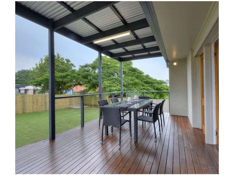 37 Arrowsmith Street, Camp Hill QLD 4152