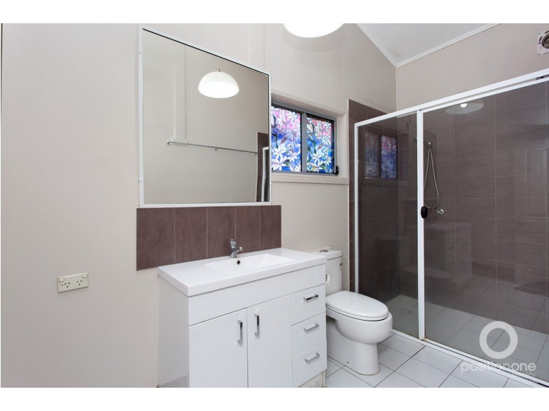 17 Broadway Street, Woolloongabba QLD 4102