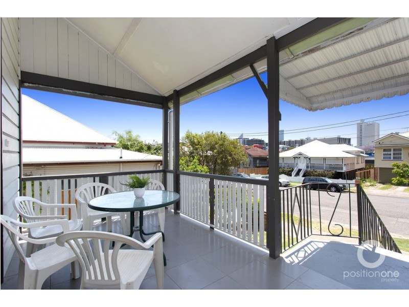 17 Broadway Street, Woolloongabba QLD 4102