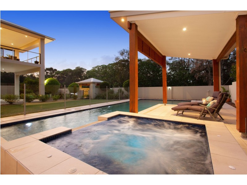 9 Allan Day Drive, Wellington Point QLD 4160