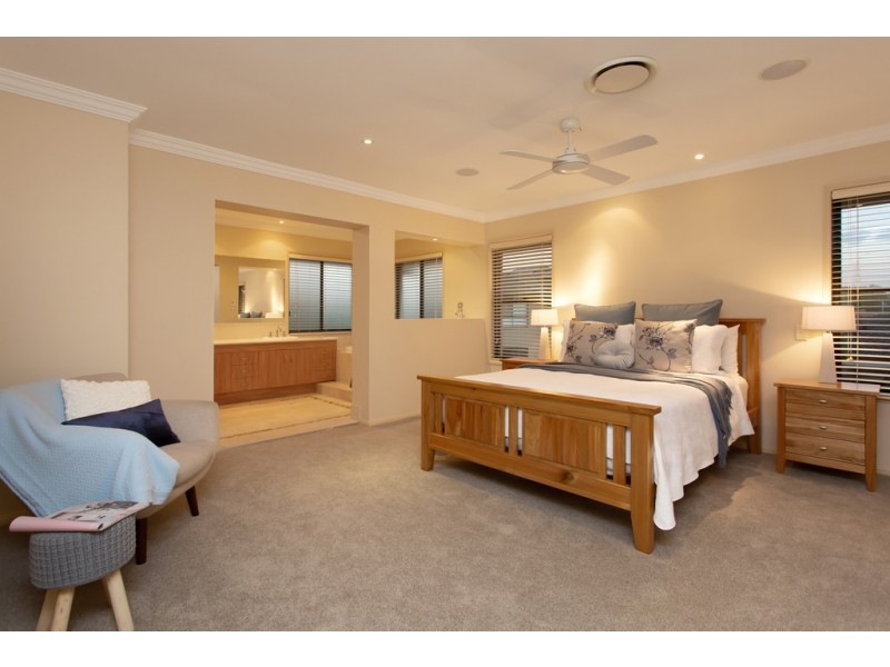 9 Allan Day Drive, Wellington Point QLD 4160