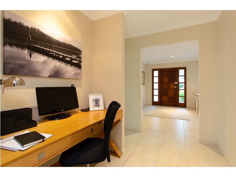 9 Allan Day Drive, Wellington Point QLD 4160