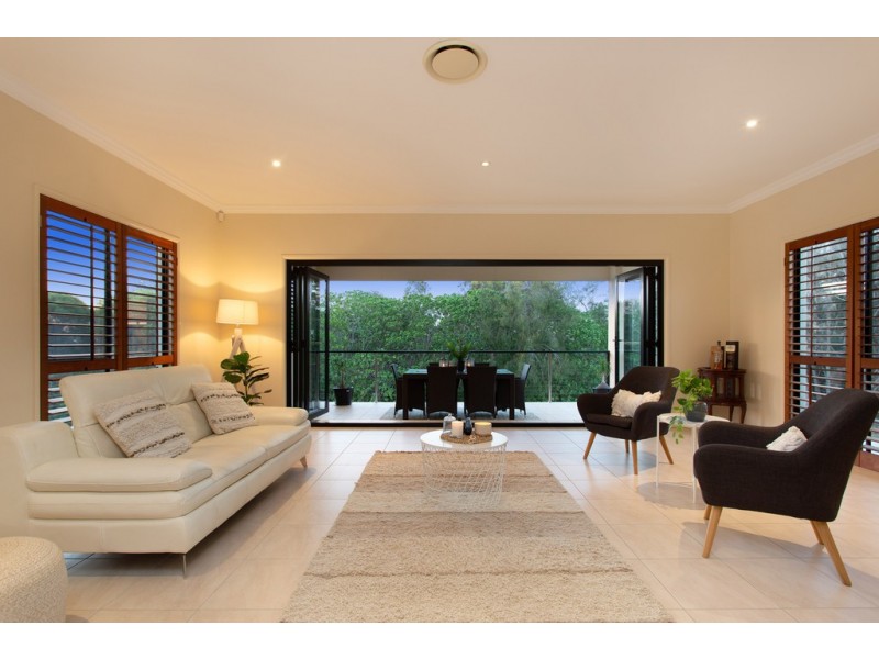 9 Allan Day Drive, Wellington Point QLD 4160