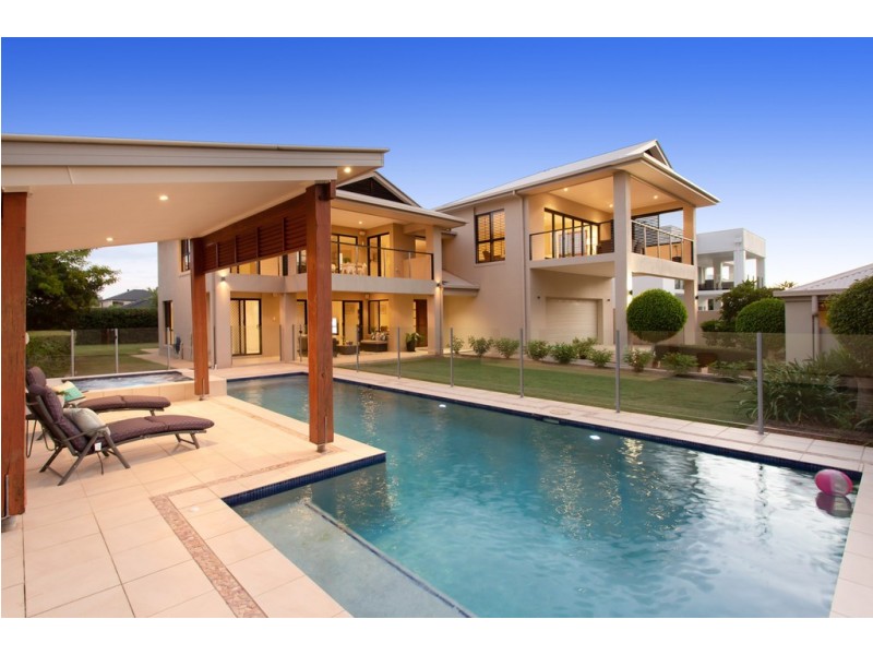 9 Allan Day Drive, Wellington Point QLD 4160