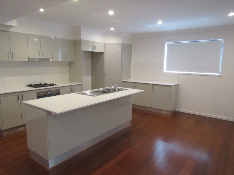 4/8 Oasis Close, Manly West QLD 4179