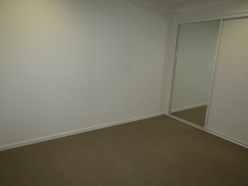 4/8 Oasis Close, Manly West QLD 4179