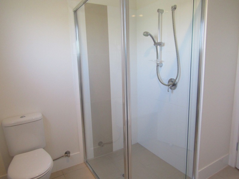4/8 Oasis Close, Manly West QLD 4179