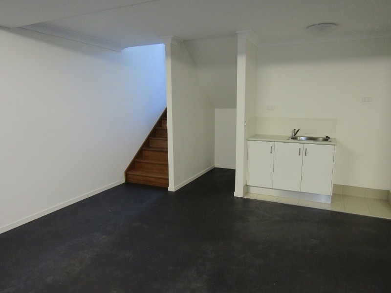 4/8 Oasis Close, Manly West QLD 4179