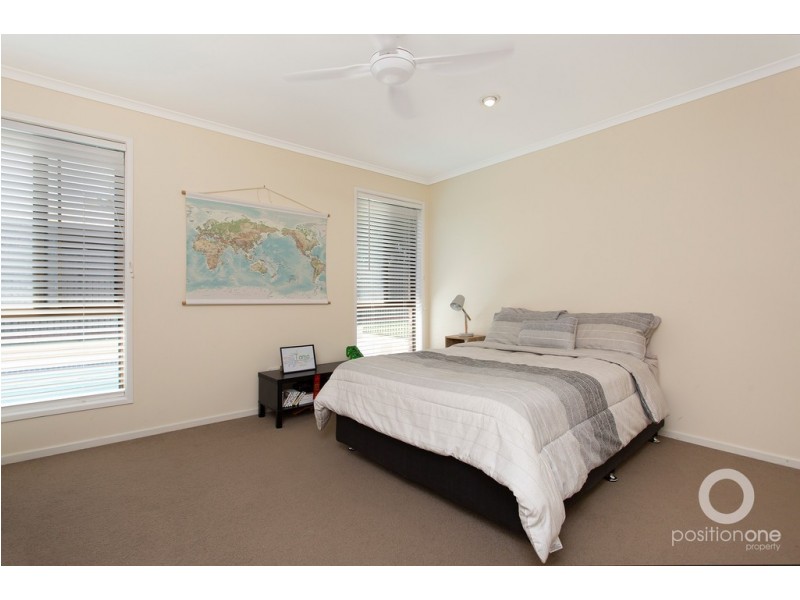 33 AGNES STREET, Birkdale QLD 4159