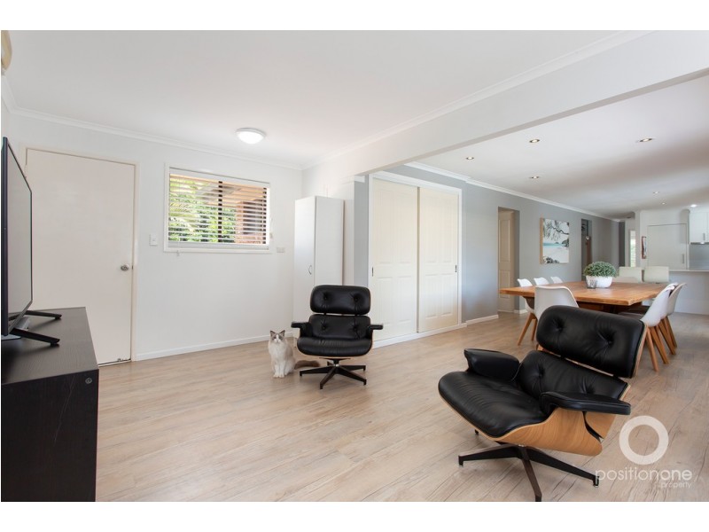 33 AGNES STREET, Birkdale QLD 4159