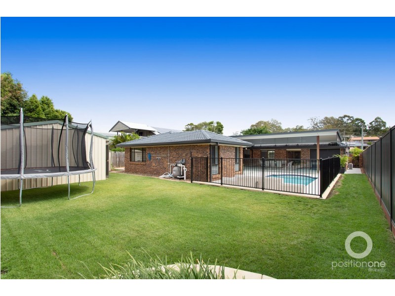 33 AGNES STREET, Birkdale QLD 4159