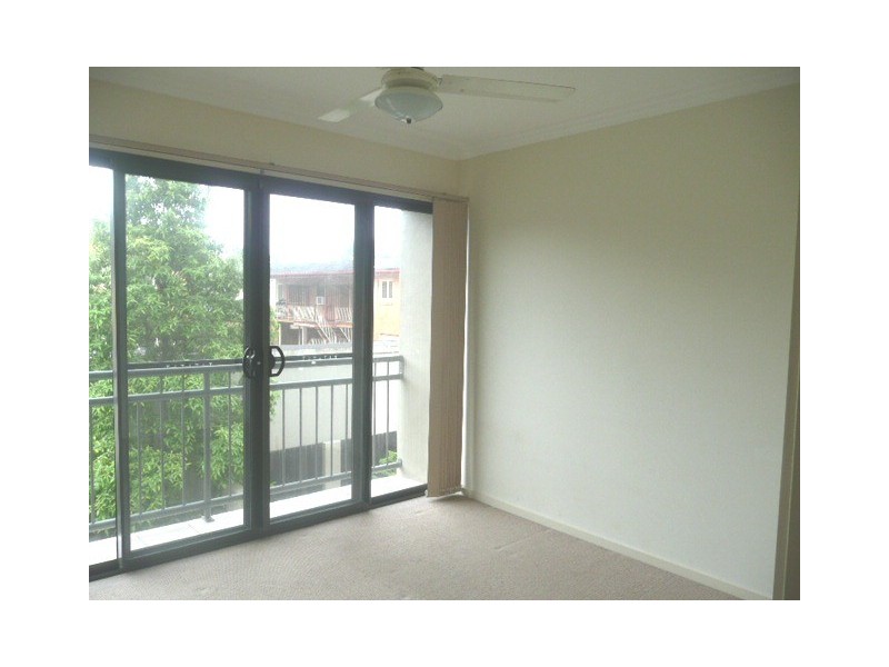 8/127 Ekibin Road, Annerley QLD 4103