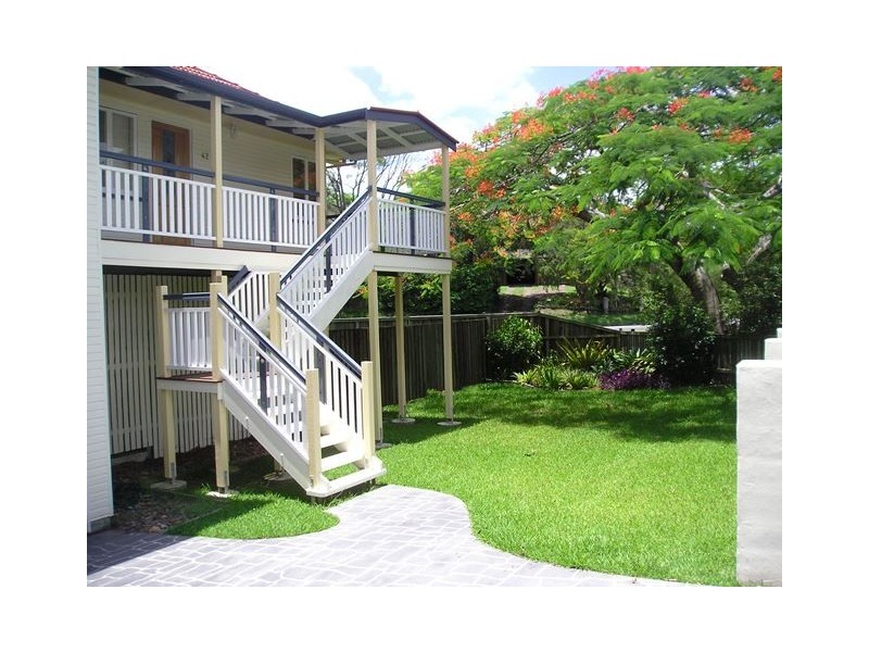 42 Lancaster Street, Coorparoo QLD 4151