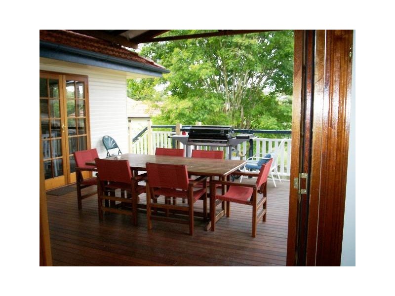 42 Lancaster Street, Coorparoo QLD 4151