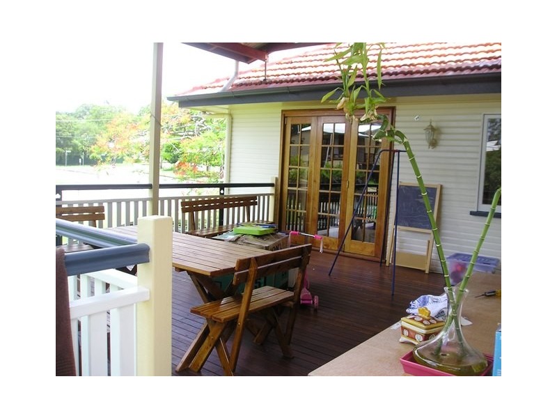 42 Lancaster Street, Coorparoo QLD 4151