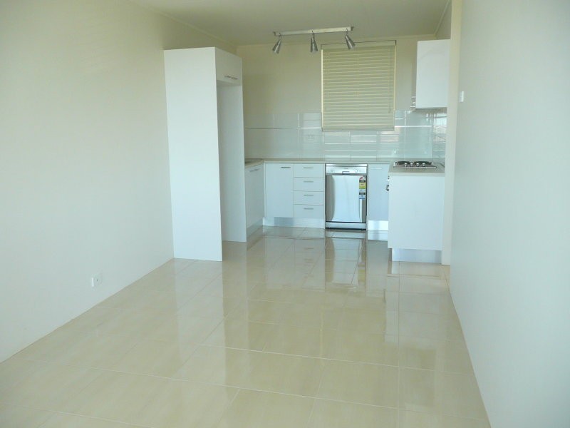 2/241 Cavendish Road, Coorparoo QLD 4151