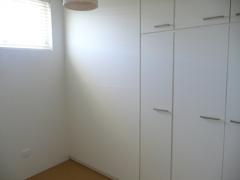 2/241 Cavendish Road, Coorparoo QLD 4151