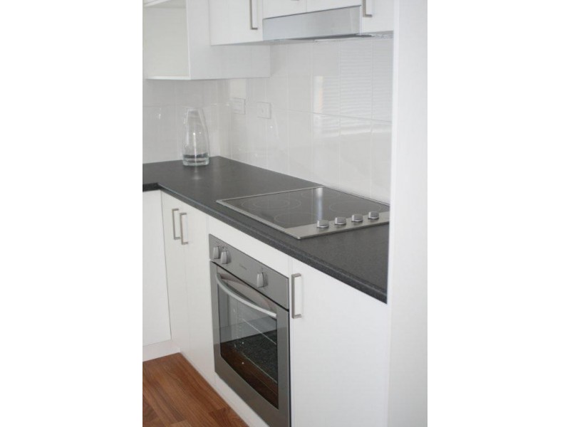 8/170 Old Cleveland Road, Coorparoo QLD 4151