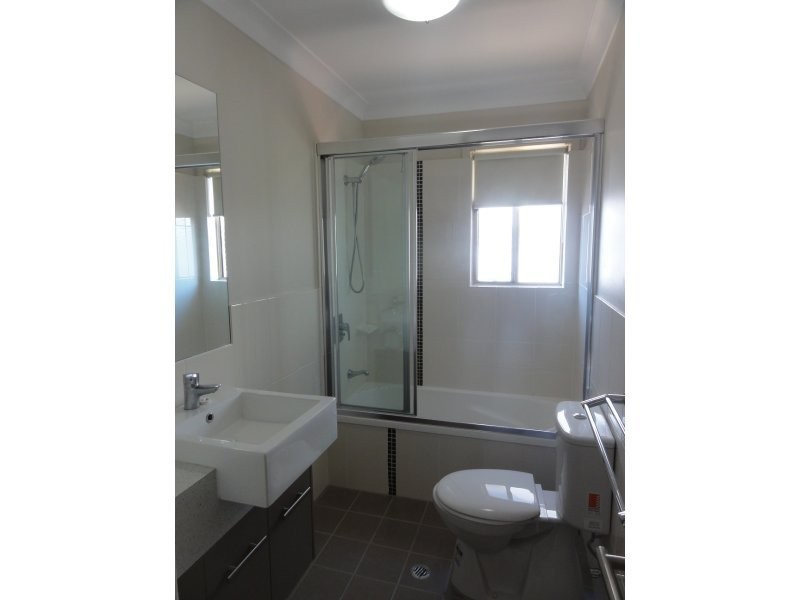 4/32 Herbertson Street, Carina QLD 4152