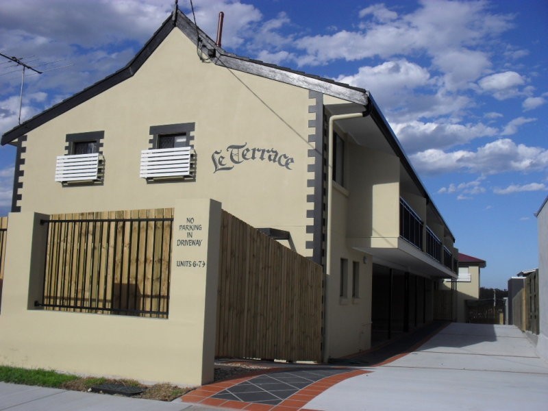 4/8 Cambridge Street, Carina QLD 4152