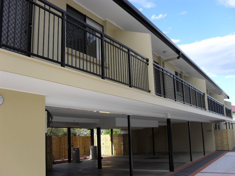 4/8 Cambridge Street, Carina QLD 4152