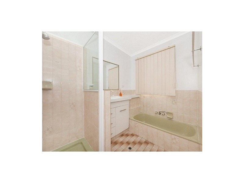 35 Pear Street, Greenslopes QLD 4120