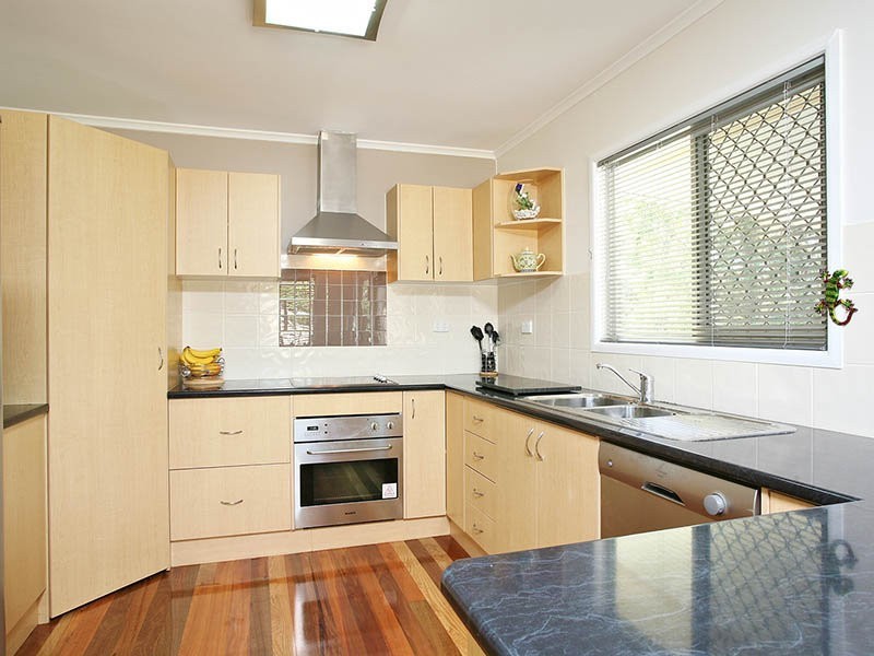 240 Bapaume Road, Holland Park QLD 4121