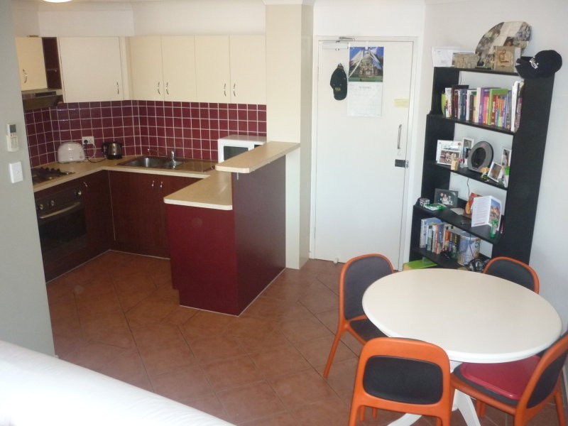 25/106 Linton Street, Kangaroo Point QLD 4169