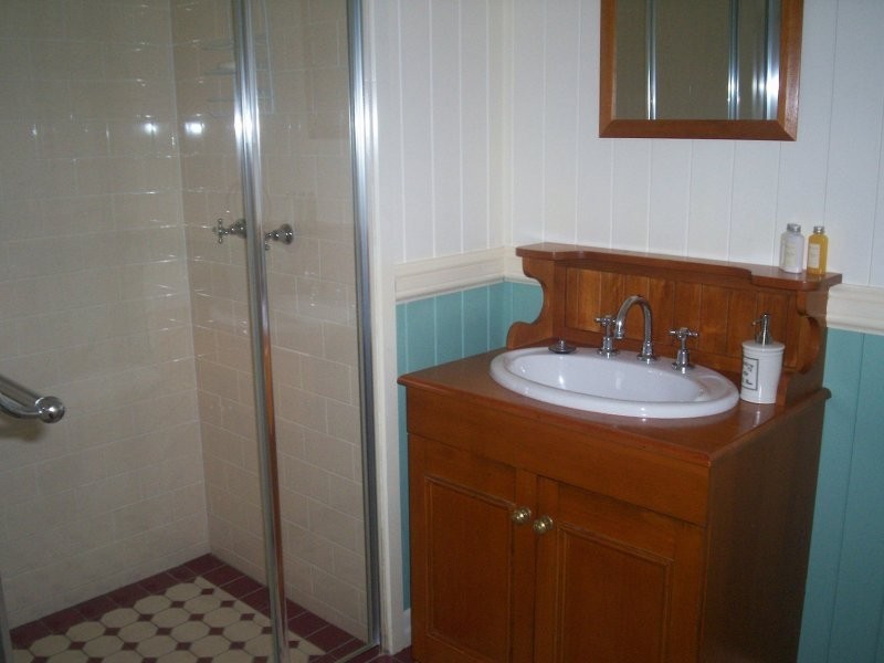 24 Geelong Street, East Brisbane QLD 4169