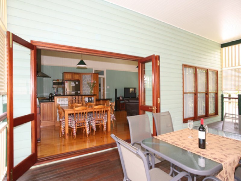 24 Geelong Street, East Brisbane QLD 4169