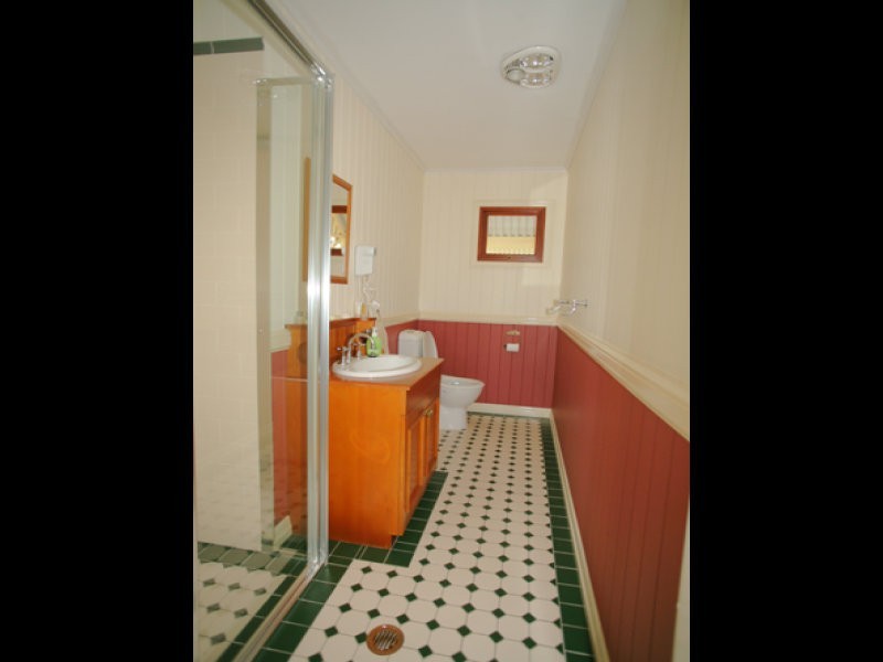 24 Geelong Street, East Brisbane QLD 4169