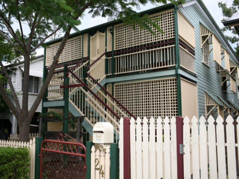 24 Geelong Street, East Brisbane QLD 4169