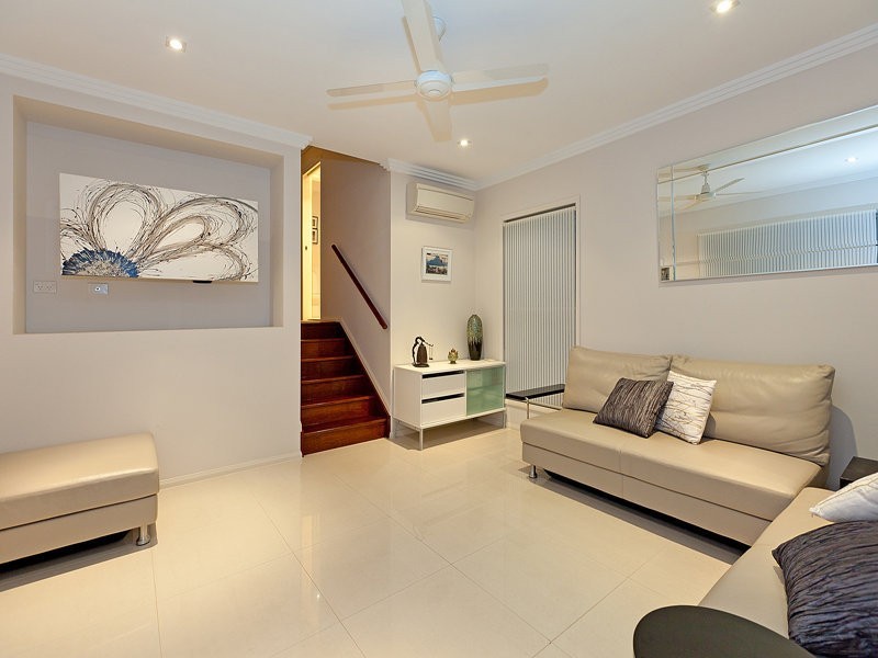 98 Mountain Street, Mount Gravatt QLD 4122