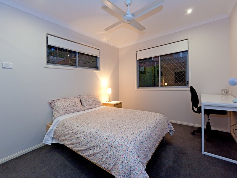 98 Mountain Street, Mount Gravatt QLD 4122