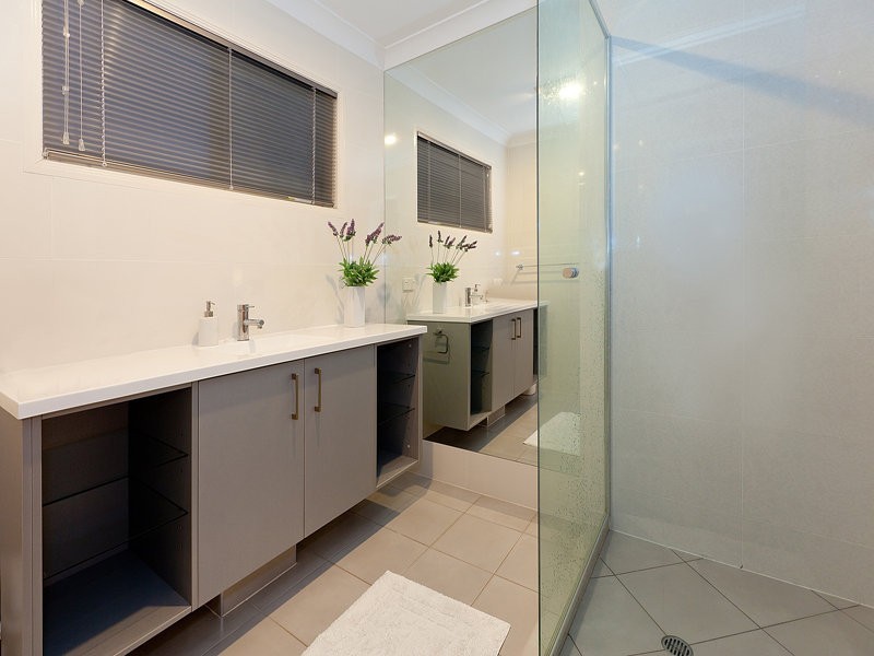 98 Mountain Street, Mount Gravatt QLD 4122