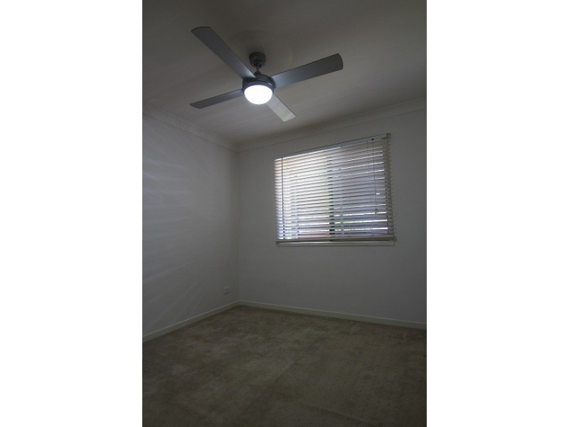 2/58 Ross Street, Woolloongabba QLD 4102